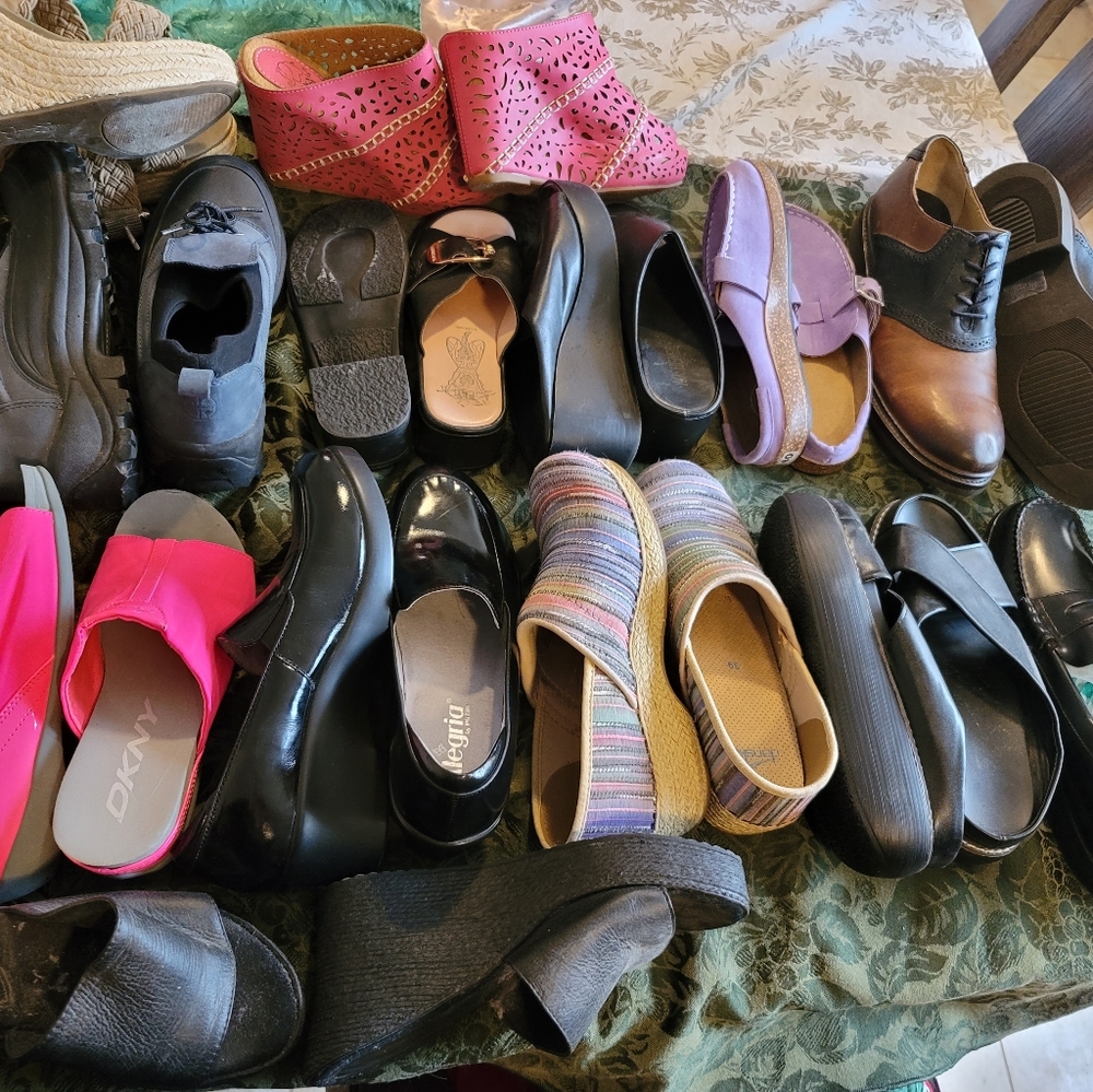 Shoes Make offer - Picture 2 of 5